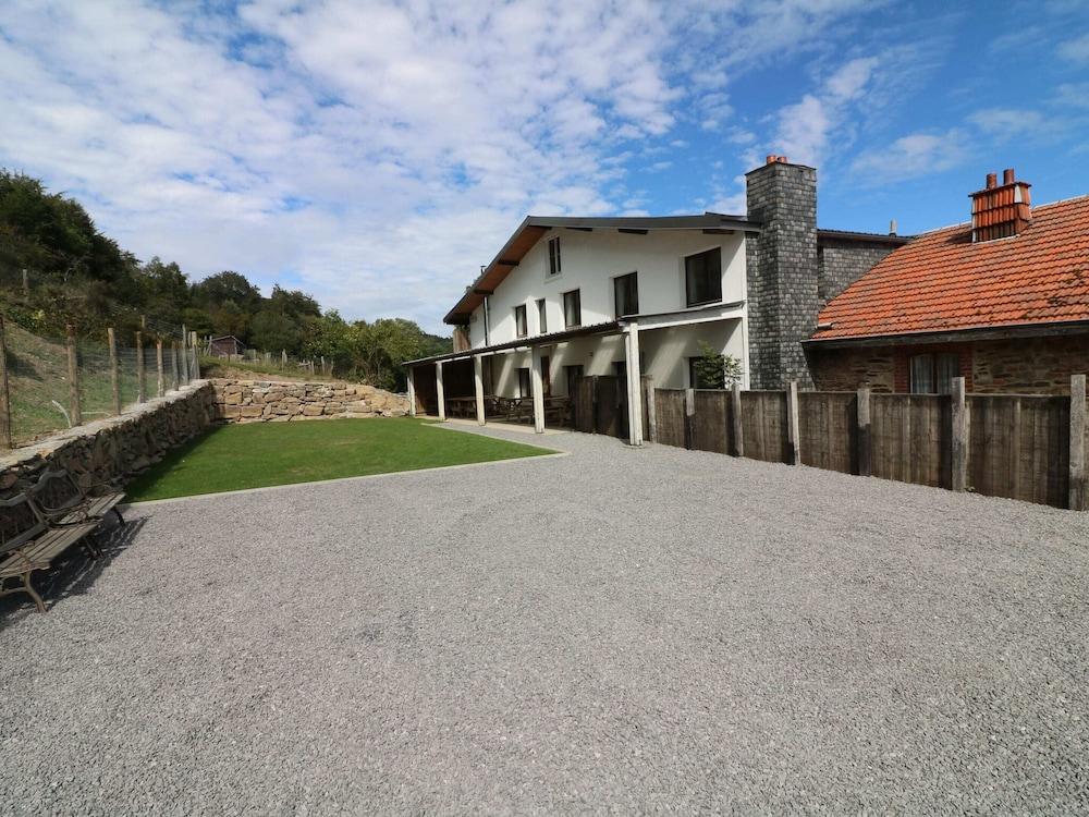 هوليداي هوم إن أردينز ويذ سونا آند نيتشر المنطقة الخارجية