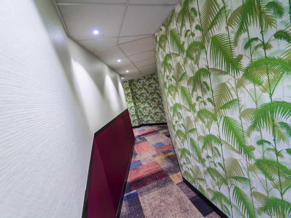 إيبيس ستايلز باري بولوني مارسيل سيمبات المنطقة الخارجية