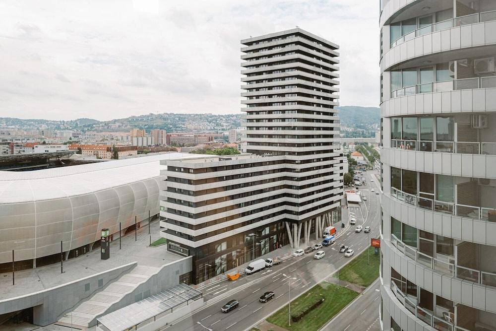Slavic Spacious Apartment by CHORS Exterior