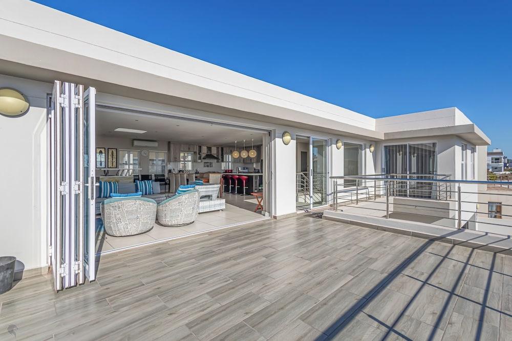 سيسونز أوف سيرينيتي، لانجبان 8 سليبر الصورة الأساسية