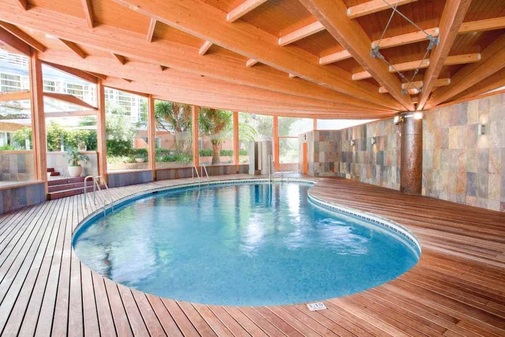 أونا بالميرا بارادايس باجويرا حمام سباحة مغطى