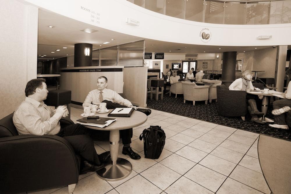 بريتانيا ديرسبري بارك هوتل أند سبا وارينجتون منطقة الجلوس في الردهة