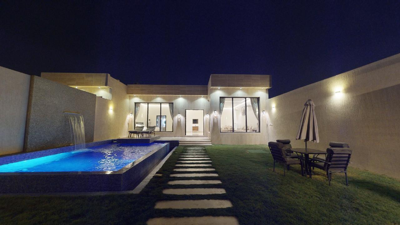 Comfy Chalet with Pool | 606