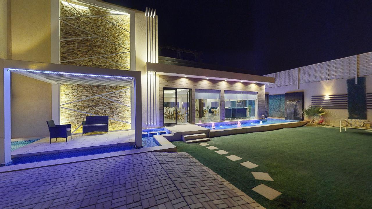 شاليه بتصميم رائع وسينما منزلية | 358