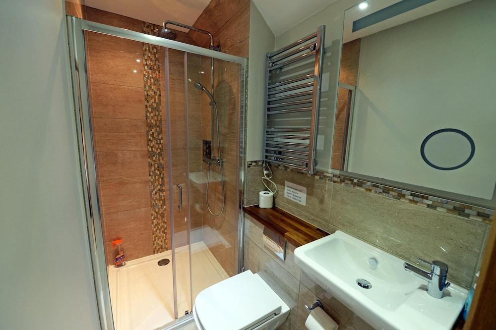 بريوري كوتيدج - لاكشري كوتيدج نير تو بيتش غرفة