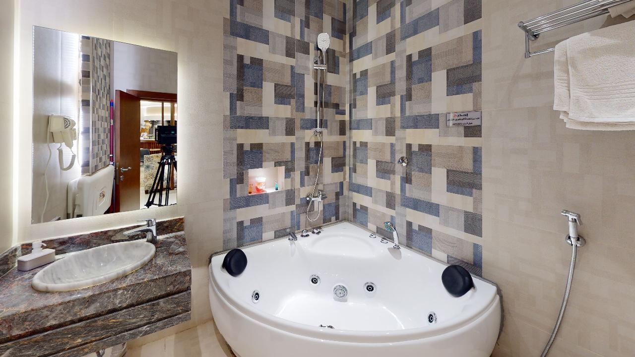 Comfy Chalet with Kids Playground | 63 Bathroom