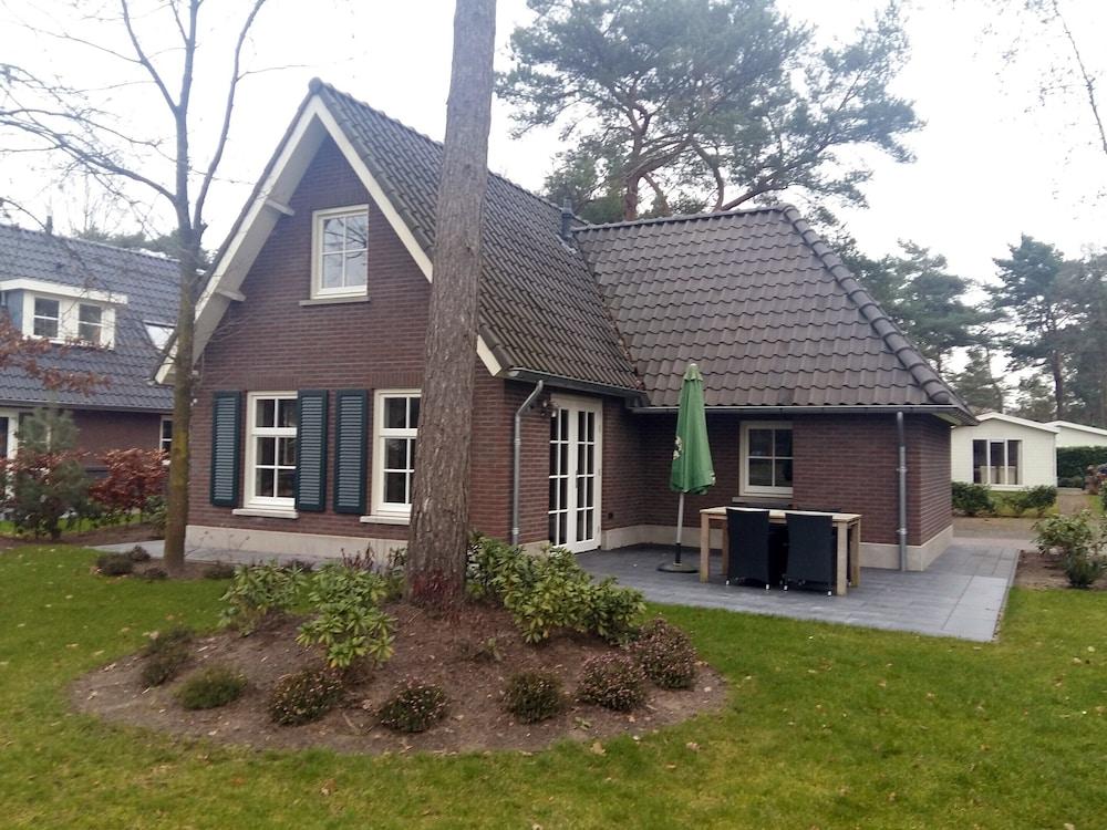 لاكشري فيلا إن ذي أشترهوك المنطقة الخارجية