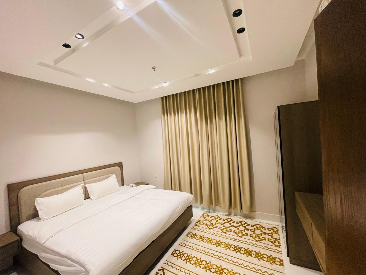 Elegant Apartment with Comfortable and Simple Furniture | 5643