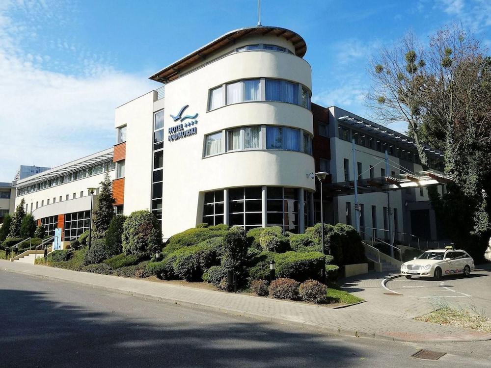 هوتل نادمورسكي