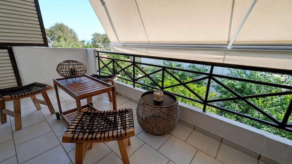 جاي إمأبارتمنت إن كامينا فورلا