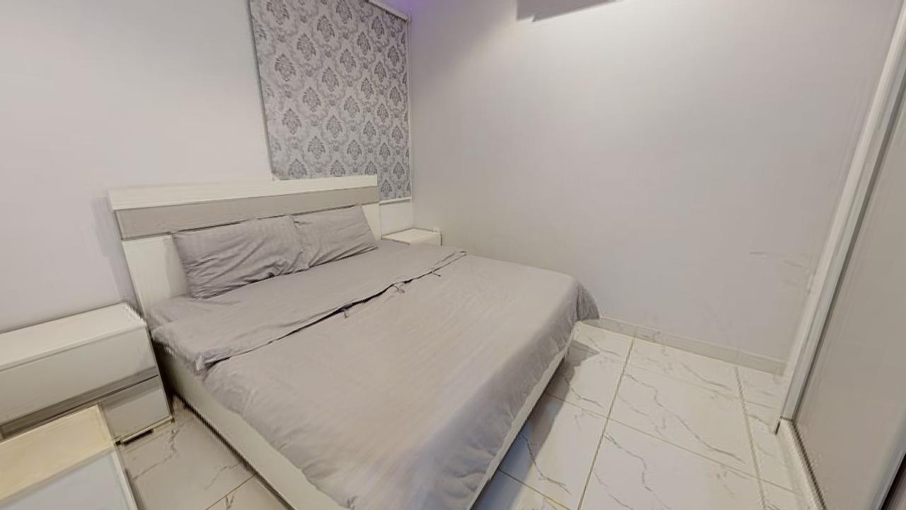 Comfy Chalet with Comfortable and Simple Furniture | 1998 Room