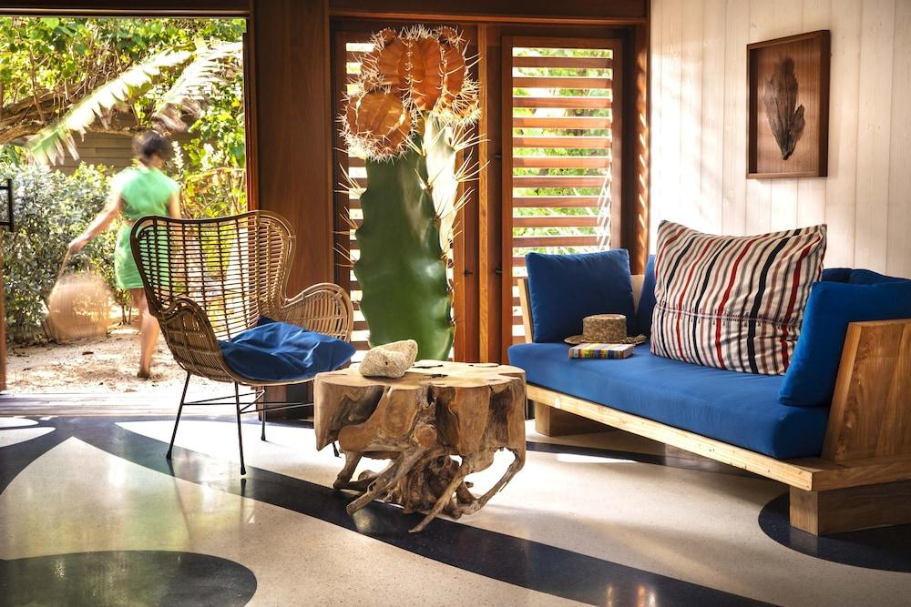 هوتل ماناباني