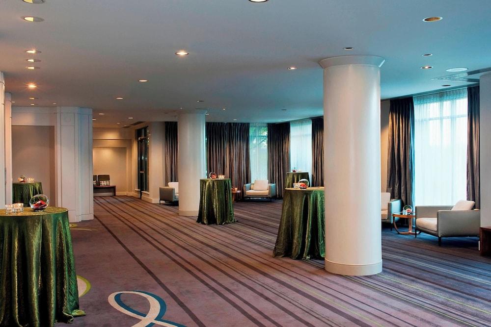 دلتا هوتلز باي ماريوت فيكتوريا أوشن بوينت ريزورت منطقة الاستقبال