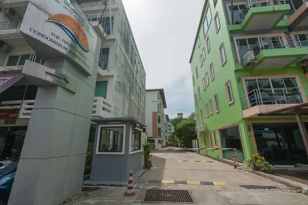 6-17 - 2 Bdr Condo With Balcony and Shared Pool Exterior