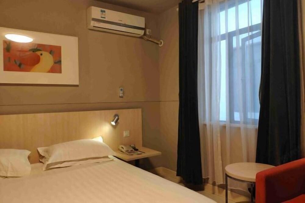 Jinjiang Inn (Shanghai Zhangjiang Financial Information Park)