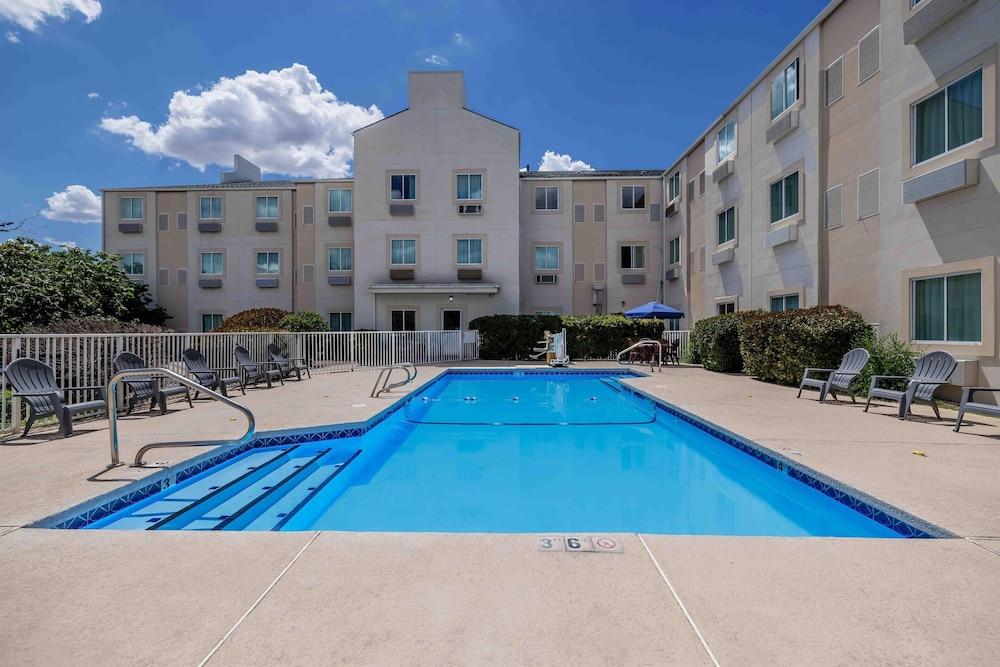 موتل 6 ألبوكيركي، نيو مكسيكو - نورث زحليقة مائية