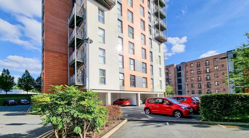 Luxury 1 bed Apartment Beautiful View With Parking Room