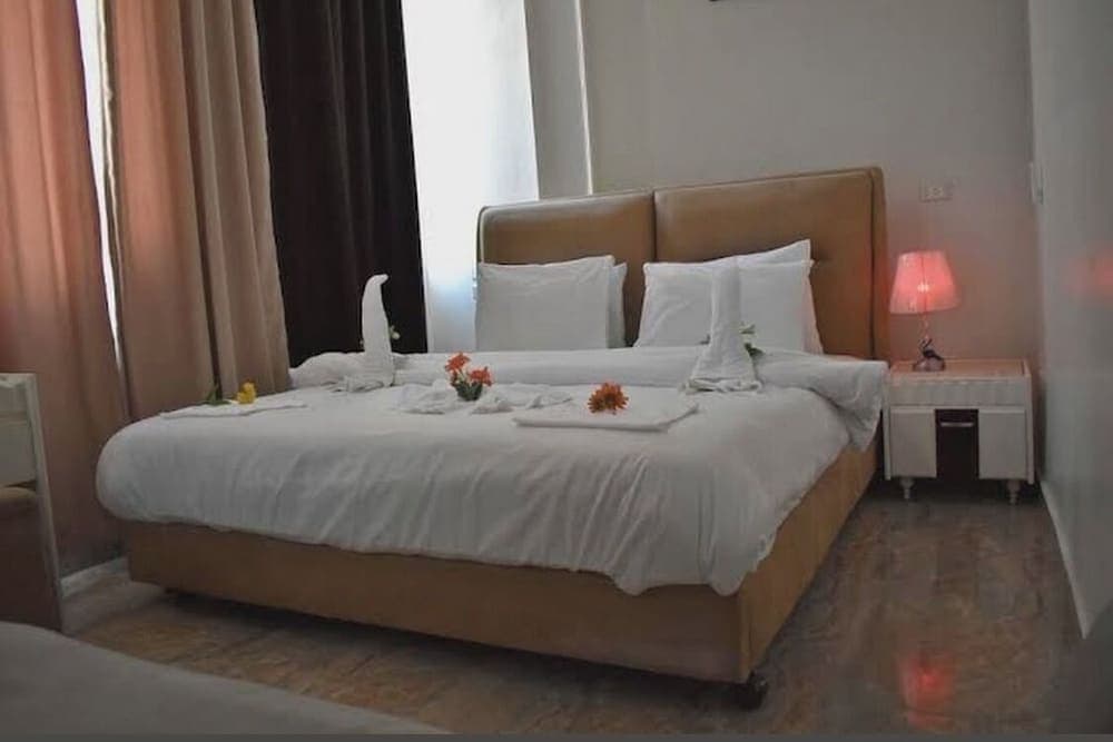 Tahrir view apartments Room