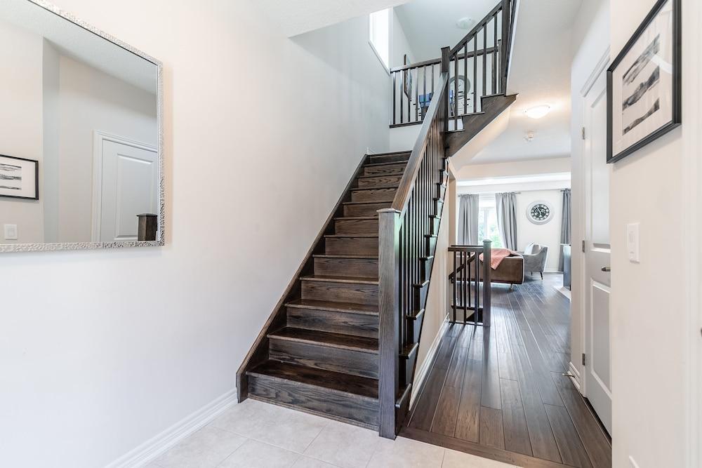 جلوبالستاي مودرن تاون هومز أون ليك أونتاريو داخلي