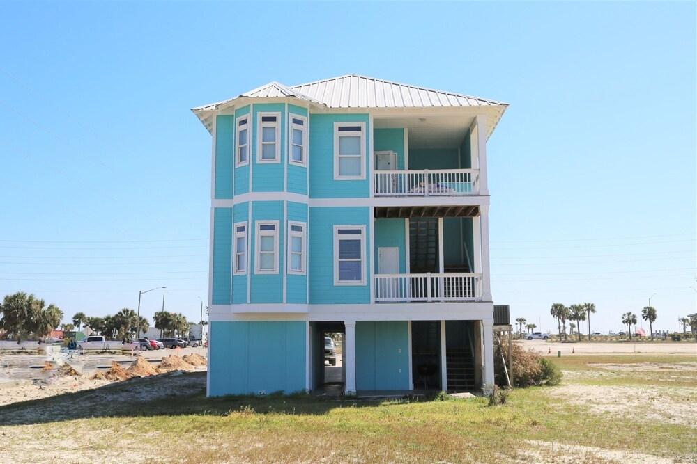 ذا بورد ووك بيتش هانج أوت بي ثري بيد روم هوم باي ريدونينج المنطقة الخارجية