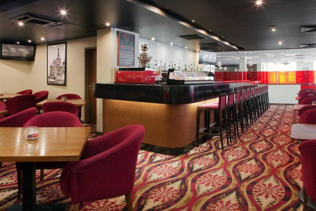 فندق ليسنايا سافمار (فندق هوليداي إن موسكو ليسنايا سابقًا) أخرى