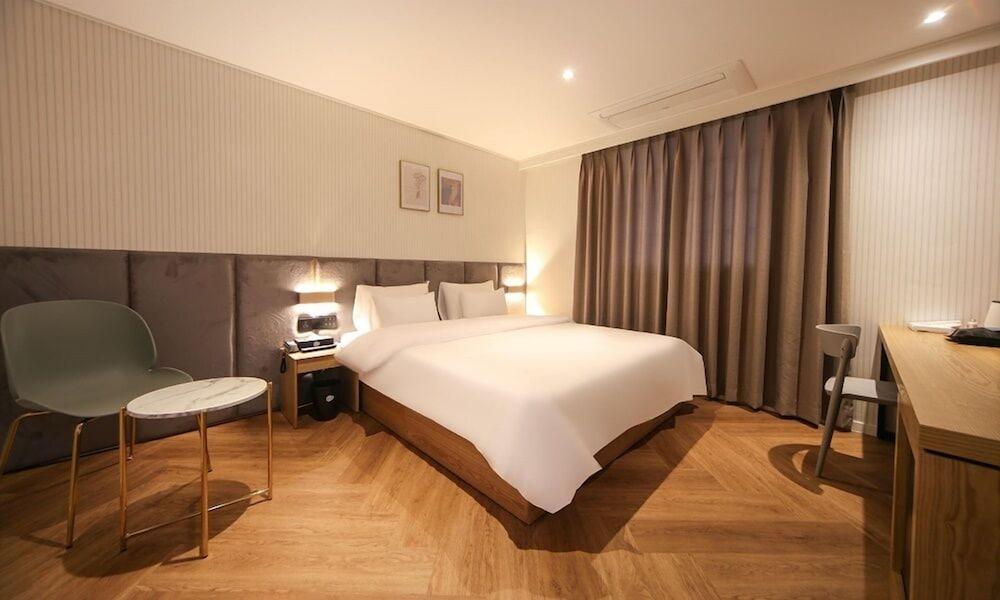 Hotel Lazy Heaven