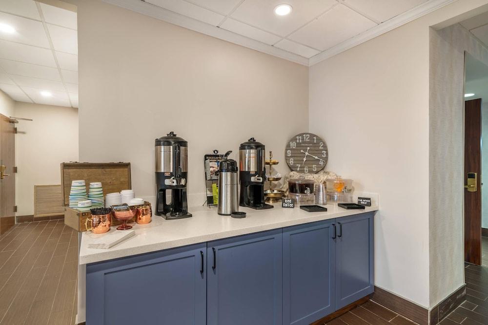 ذا كلوك تور هوتل آت سينتري هاوس ، آن أسيند كوليكشن هوتل الردهة