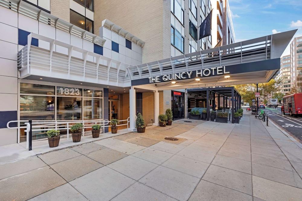 ذا كوينس ، آن أسيند كوليكشن هوتل المنطقة الخارجية