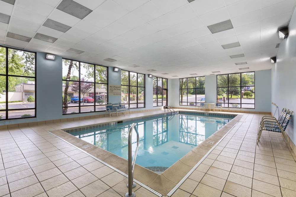 كومفرت إن، كليف لاند ساوث - ريتشفيلد زحليقة مائية