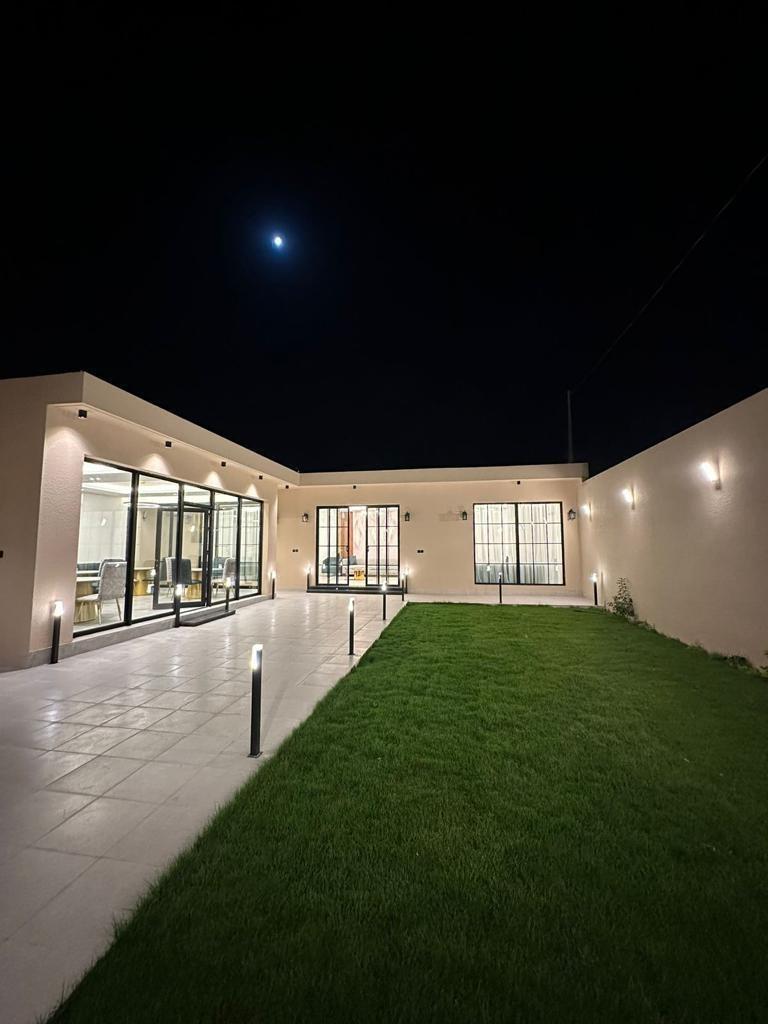 Elegant Istiraha with Grass Lawn | 3770