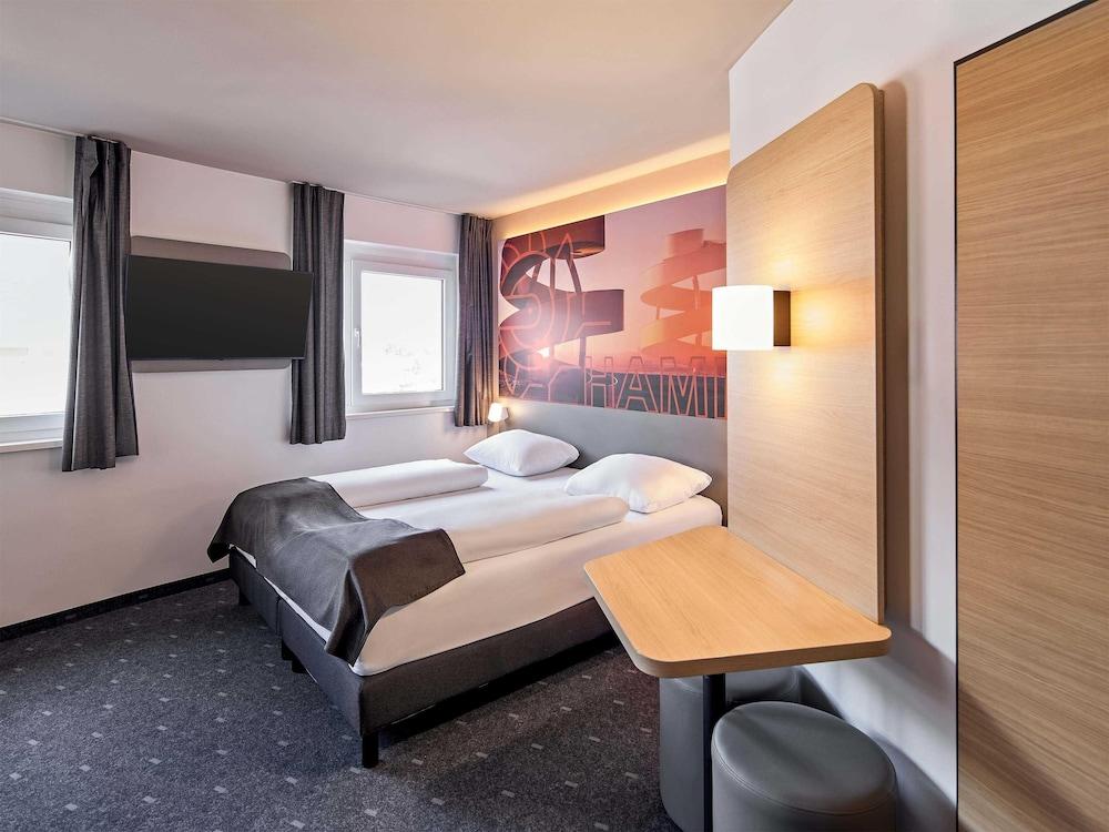 بي آند بي هوتل هام غرفة