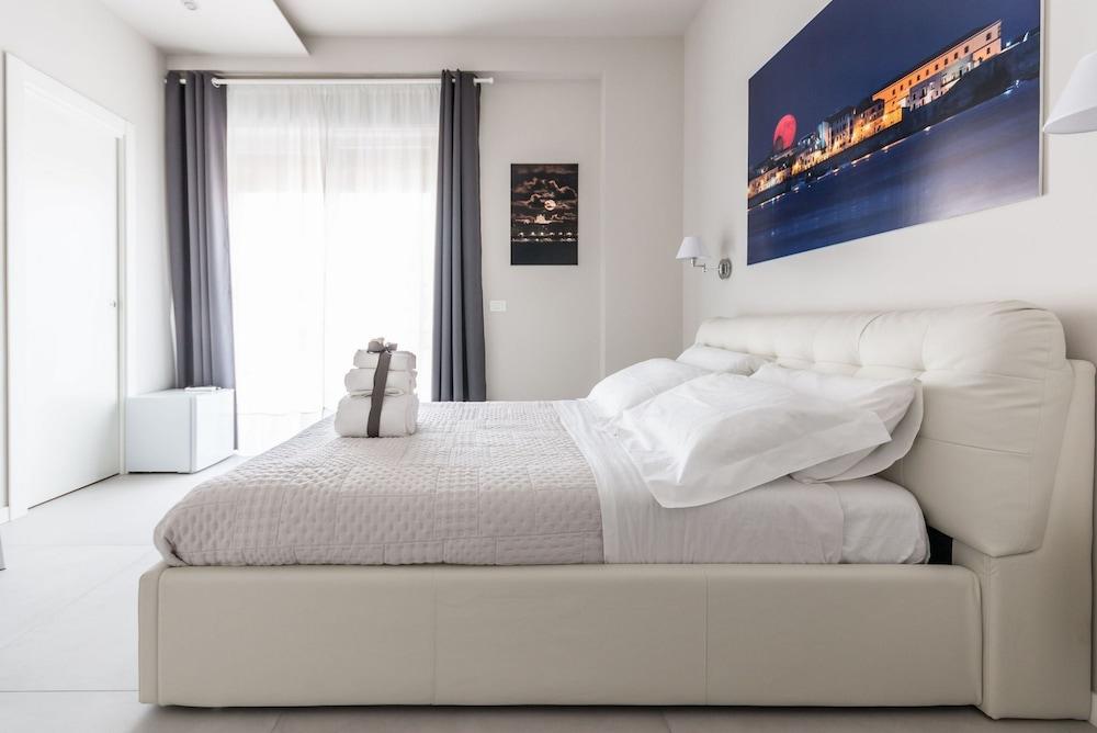 فوتورووم بي آند بي الصورة الأساسية