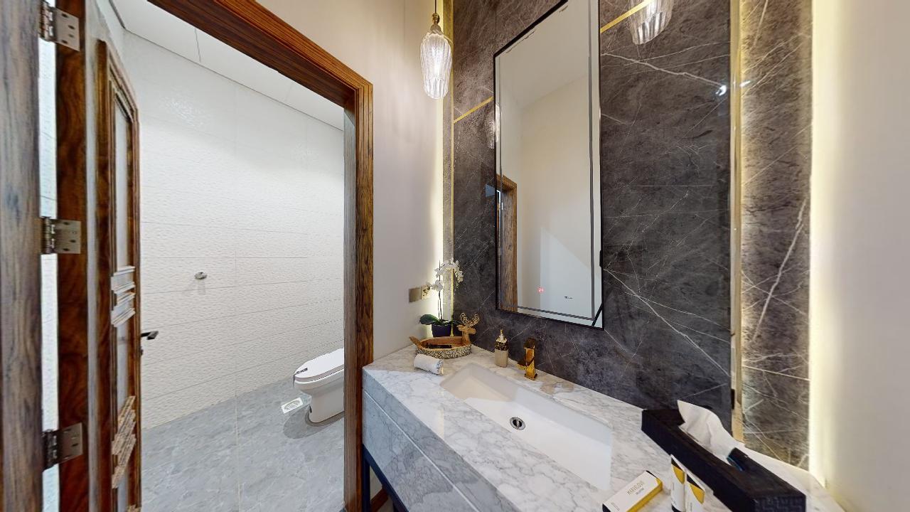 Comfy Chalet with Comfortable and Simple Furniture | 1283 Bathroom
