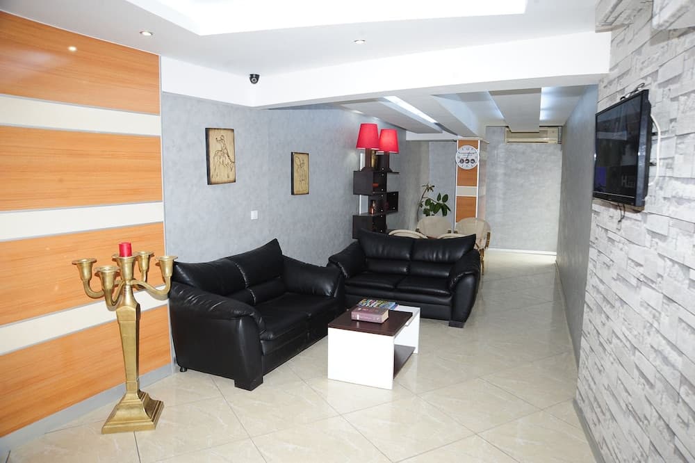 Taksim Mass Suite Lobby Sitting Area