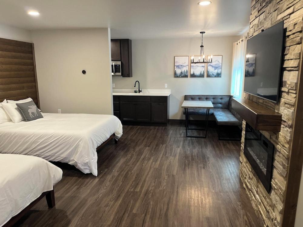 Spruce Lodge