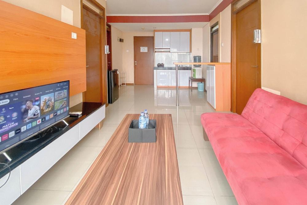 Homey 3Br With Pool View At Gateway Pasteur Apartment Featured Image