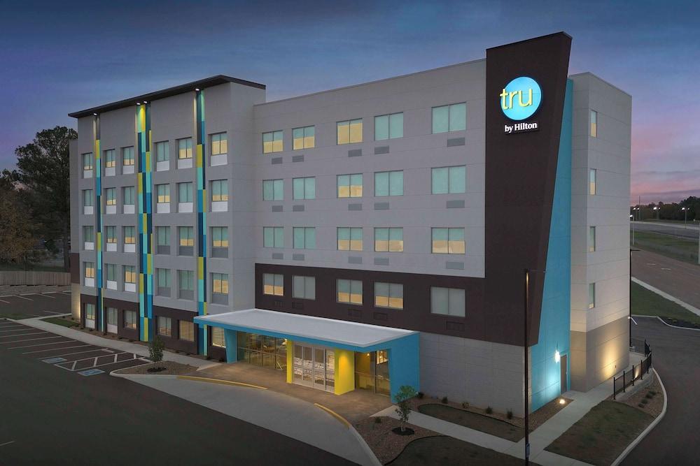 ترو باي هيلتون جاكسون، تينيسي