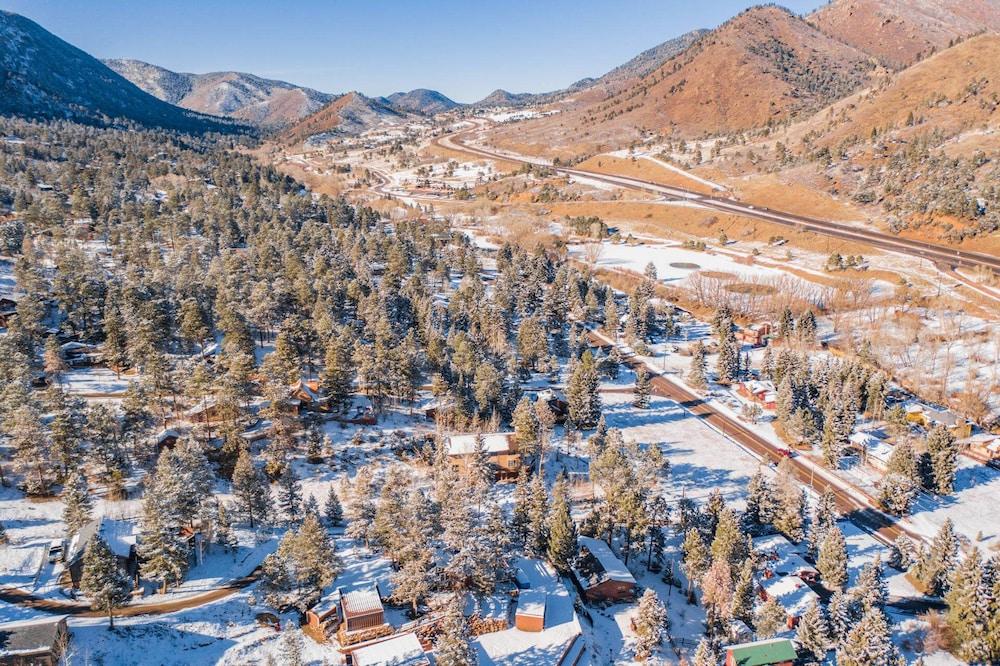 6بدفاميلي ماونتن جيتاوايفير بليس بيت فريندلي منظر من الجو