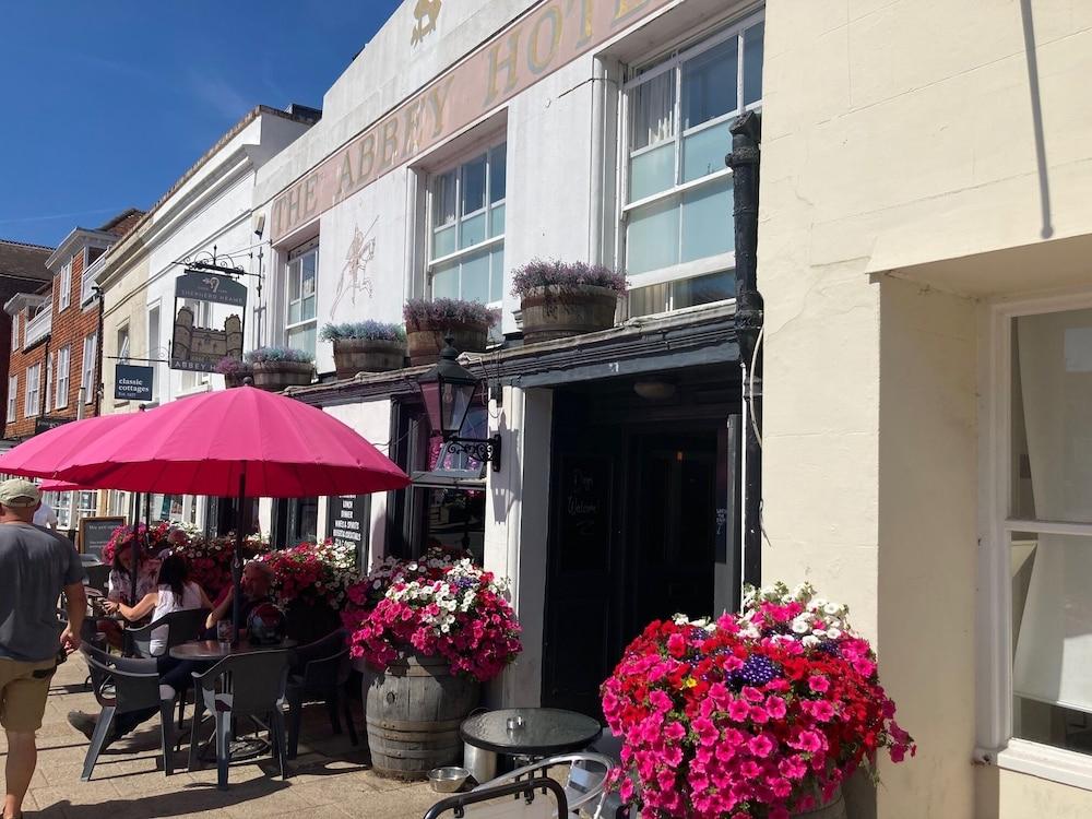 8 بد روٕ- 0جيستس -فايربليس هوتتوب بيتس أوك - باركينج المنطقة الخارجية