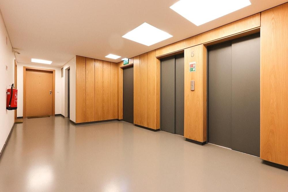 مودرن إي برايت باي هومينج داخلي