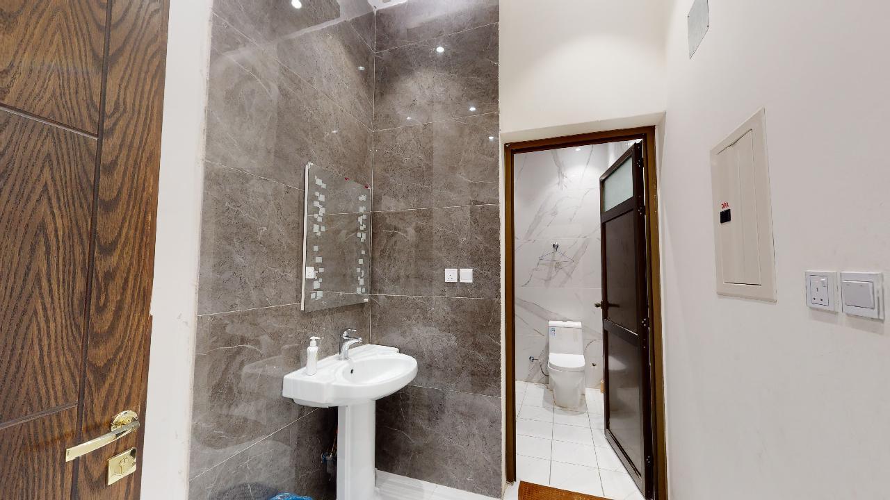 Comfy Chalet with Comfortable and Simple Furniture| 997 Bathroom