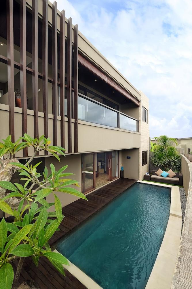 أوبالا فيلا آند سبا نوسا دوا حمام سباحة مغطى