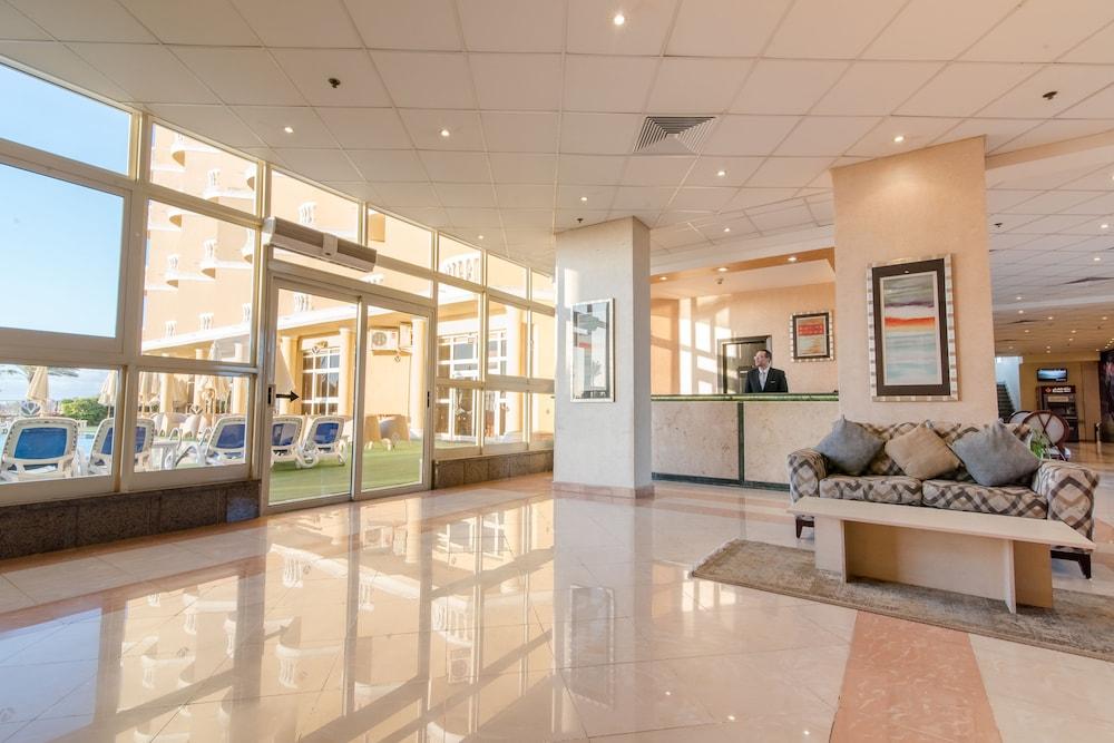 توليب فاميلي كلوب برج العرب منطقة الجلوس في الردهة