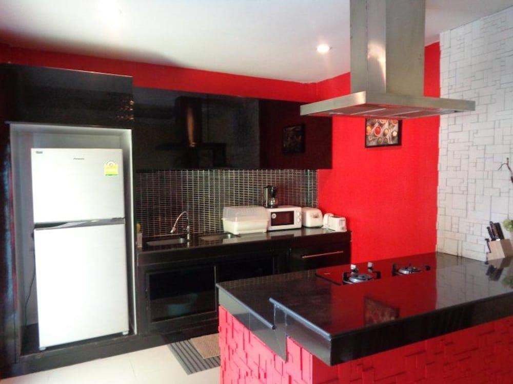 4 بد روم برايفت بول بنغالو واكينج ستريت 15 مين رايد آواي داخلي