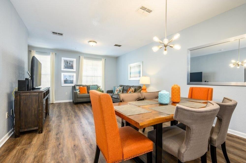 إيبيك يونيفيرس نيو مودرن تاون هوم، نير ذا باركس - 4029 المنطقة الخارجية