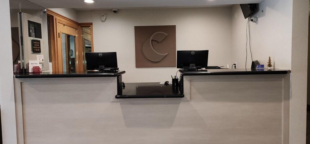 كومفرت إن آند سويتس شاكوبي داون تاون أريا منطقة الاستقبال