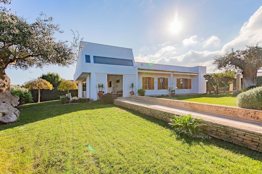 أفيتاكامير إنكانتو باي واندرفول إيتالي الصورة الأساسية