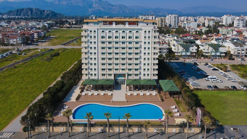 كراون بلازا هوتل أنطاليا باي آيتش جي المنطقة الخارجية