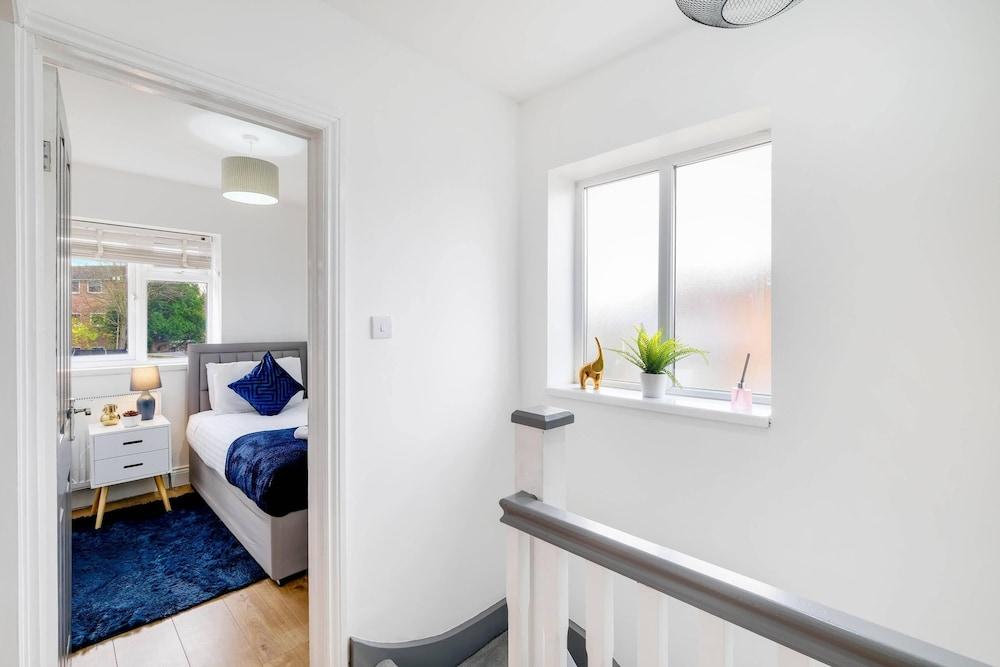 3 بد روم هاوس ويذ باركينج إن ويندسور تفاصيل الفندق من الداخل