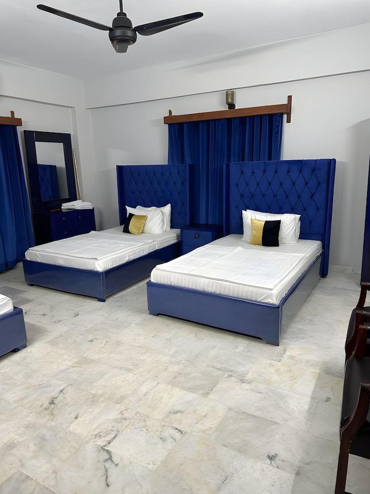 Serenity Lodge Guest House Room
